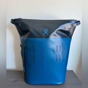 Hydro Flask Day Escape 20L Soft Cooler Backpack